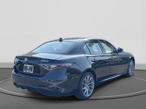 New 2025 Alfa Romeo Giulia image 6