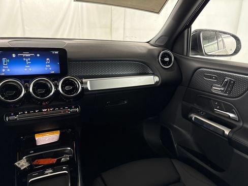 Certified 2026 Mercedes-Benz GLB 250 image 60