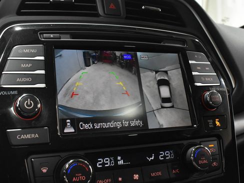 Used 2022 Nissan Maxima Platinum image 18