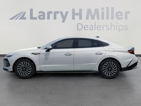 New 2026 Hyundai Sonata Limited FWD image 3