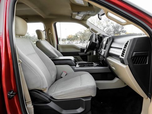 Used 2017 Ford F250 XLT w/ XLT Value Package image 34