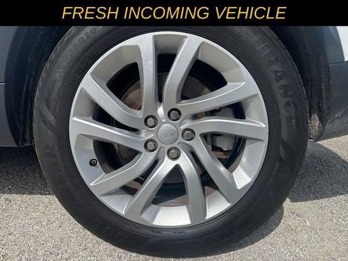 Used 2020 Land Rover Discovery SE image 10