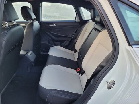 Used 2021 Volkswagen Jetta R-Line image 10