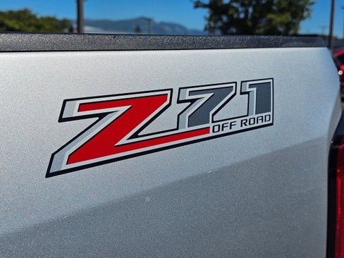 Used 2017 Chevrolet Colorado Z71 AWD/4WD image 19