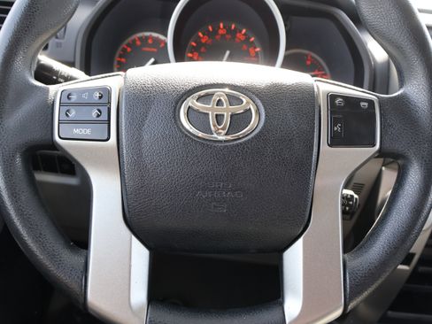 Used 2011 Toyota 4Runner SR5 image 27
