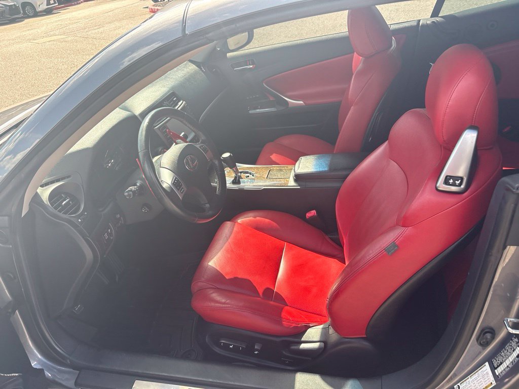 Used 2015 Lexus IS 250C w/ Luxury Package RWD image 15