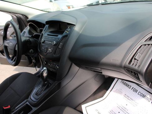 Used 2016 Ford Focus SE image 37