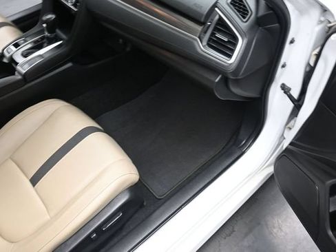 Used 2020 Honda Civic Touring image 34
