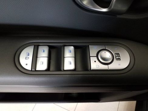 Used 2024 Hyundai Ioniq 5 SEL RWD image 11