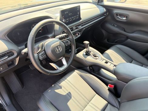 Used 2026 Honda HR-V EX-L image 4
