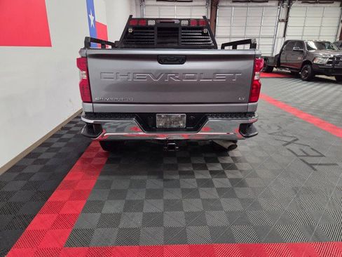 Used 2024 Chevrolet Silverado 2500 LT AWD/4WD image 19