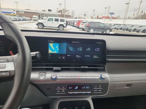 Used 2024 Hyundai Kona SEL image 17