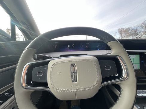 Used 2024 Lincoln Nautilus Premier w/ Equipment Group 102A image 15