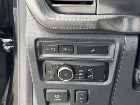 Used 2024 Ford F150 Lariat AWD/4WD image 23