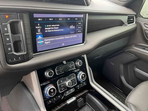 Used 2021 GMC Yukon Denali w/ Denali Premium Package image 28