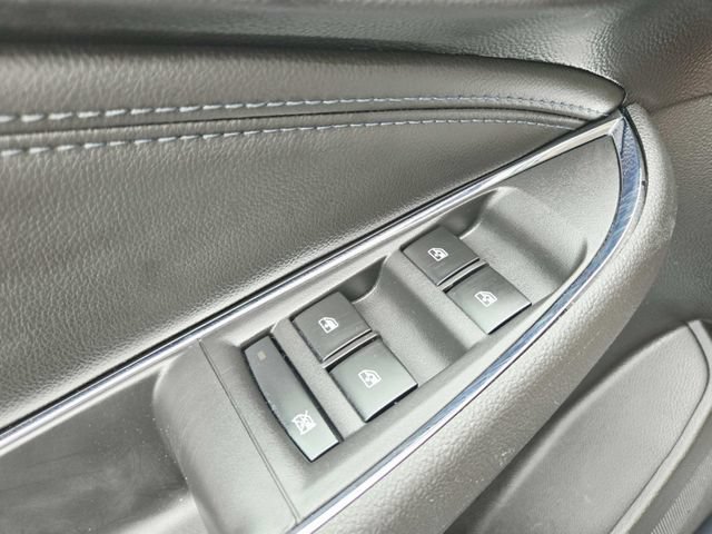 Used 2017 Chevrolet Cruze Premier FWD image 30