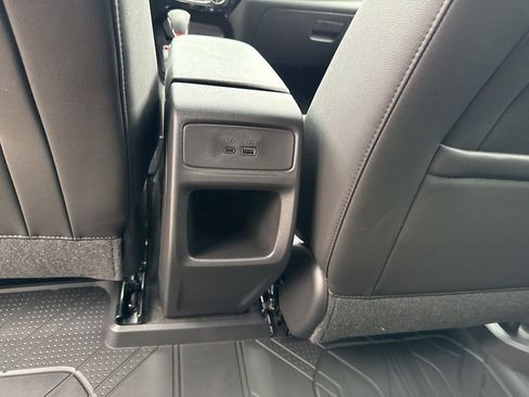 New 2026 Chevrolet Trax RS w/ Sunroof Package image 22