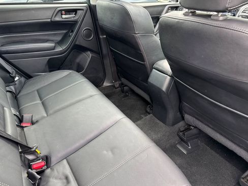 Used 2018 Subaru Forester 2.5i Touring w/ Popular Package #2 image 31