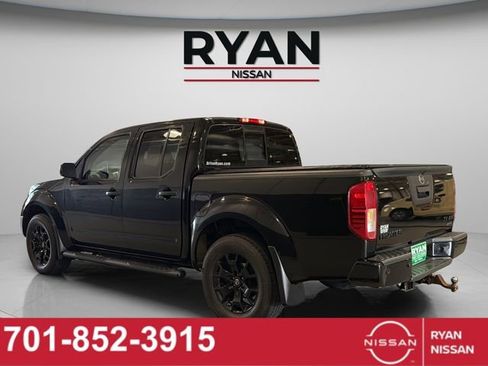 Certified 2018 Nissan Frontier SV w/ Value Truck Package AWD/4WD image 15