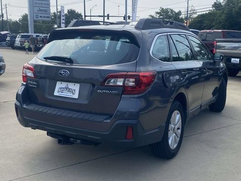 Used 2019 Subaru Outback 2.5i AWD/4WD image 9