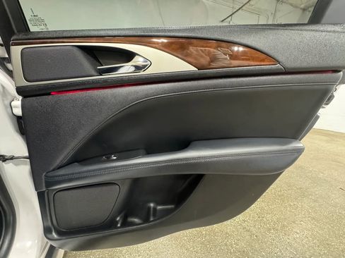 Used 2017 Lincoln MKZ Reserve AWD/4WD image 33