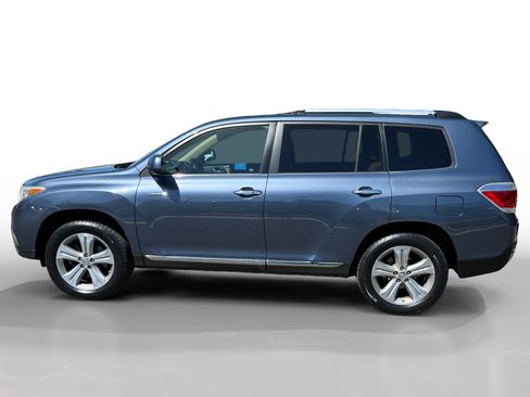 Used 2012 Toyota Highlander Limited w/ Tow Pkg AWD/4WD image 2