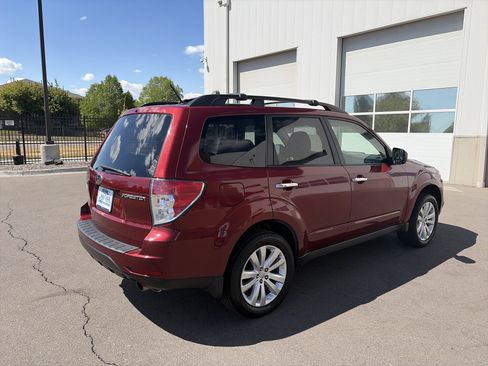 Used 2012 Subaru Forester 2.5X Limited w/ Rugged Pkg 1 AWD/4WD image 5