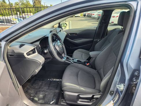 Used 2022 Toyota Corolla LE FWD image 9