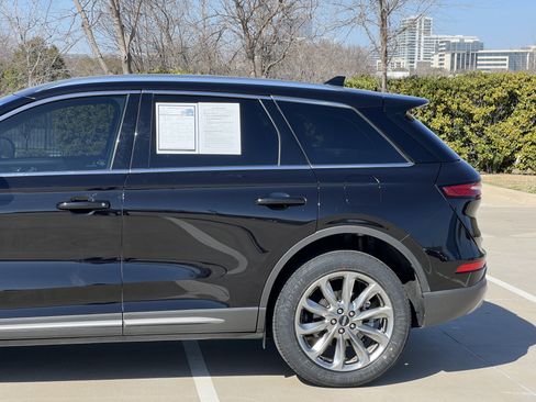 Certified 2022 Lincoln Corsair FWD w/ Premium Package image 6