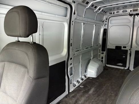 Used 2023 RAM ProMaster 2500 image 17