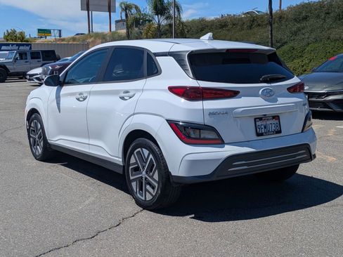 Certified 2023 Hyundai Kona SE w/ Cargo Package FWD image 5