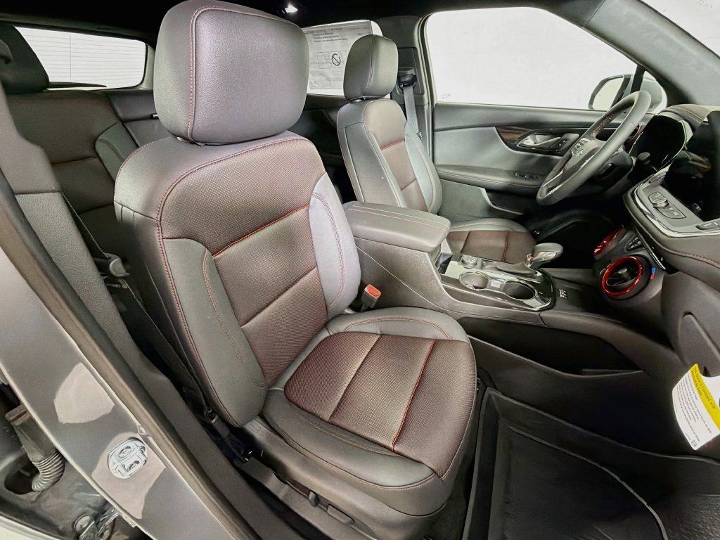 New 2026 Chevrolet Blazer RS w/ LPO, Floor Liner Package AWD/4WD image 25