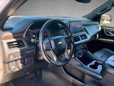 Used 2021 Chevrolet Suburban High Country AWD/4WD image 12