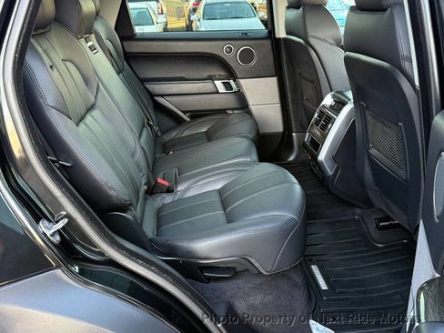 Used 2016 Land Rover Range Rover Sport SE image 12