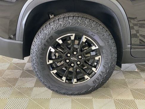 Certified 2025 Chevrolet Traverse Z71 w/ Enhanced Driving Package image 39