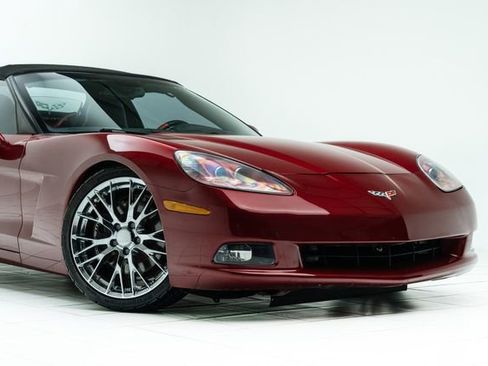 Used 2008 Chevrolet Corvette Convertible w/ Preferred Equipment Group image 4