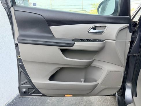 Used 2017 Honda Odyssey EX-L image 25