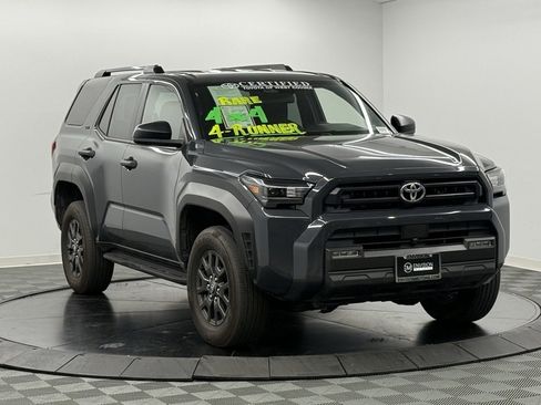 Used 2025 Toyota 4Runner SR5 image 5