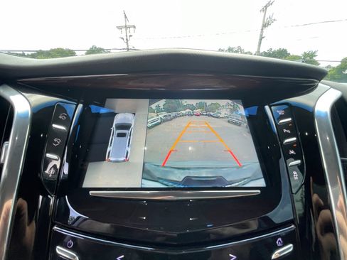 Used 2016 Cadillac Escalade ESV Luxury AWD/4WD image 20