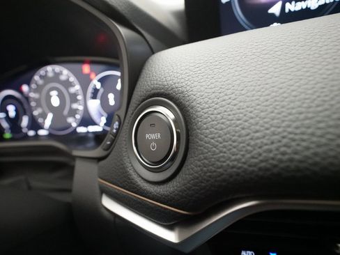 Certified 2025 MAZDA CX-90 Plug-In Hybrid w/Premium Sport image 32