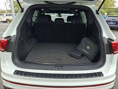 Used 2023 Volkswagen Tiguan SE R-Line AWD/4WD image 29
