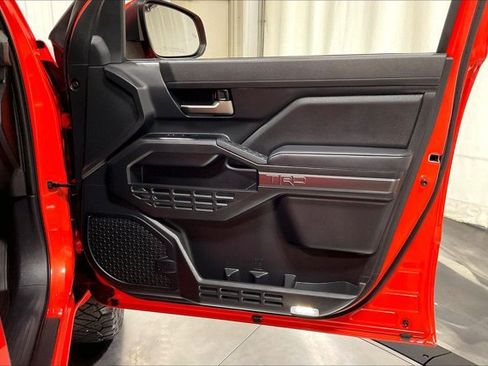 Certified 2024 Toyota Tacoma TRD Off-Road w/ TRD Off Road Premium Package AWD/4WD image 24