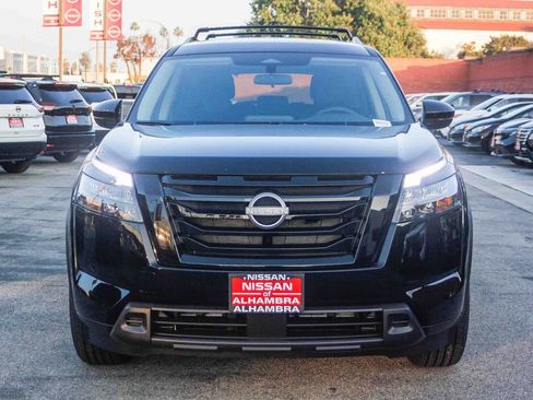 New 2025 Nissan Pathfinder SV w/ Black Appearance Package image 3