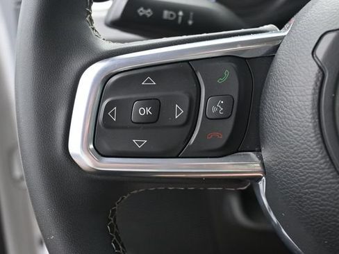 Used 2025 Jeep Wrangler Unlimited Sahara AWD/4WD image 31