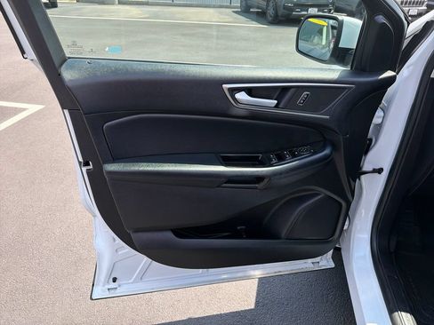 Used 2017 Ford Edge SEL w/ Equipment Group 201A AWD/4WD image 10