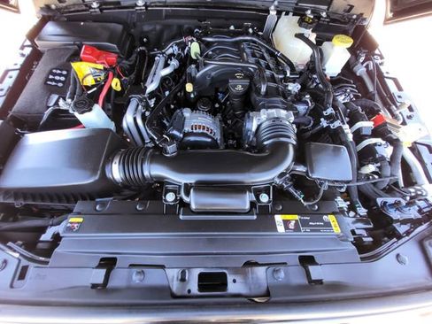 Used 2022 Jeep Gladiator Sport AWD/4WD image 11