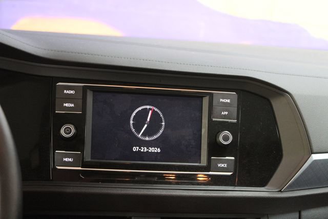 Used 2023 Volkswagen Jetta SE w/ Panoramic Sunroof Package FWD image 19