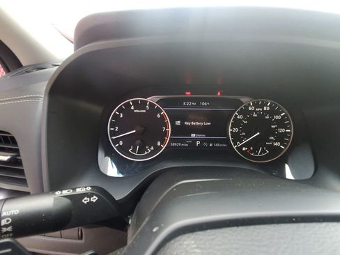 Used 2025 Nissan Rogue SV AWD/4WD image 17