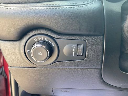 Used 2022 Dodge Durango GT AWD/4WD image 14