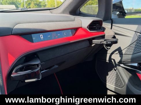 Used 2026 Lamborghini Temerario AWD/4WD image 27